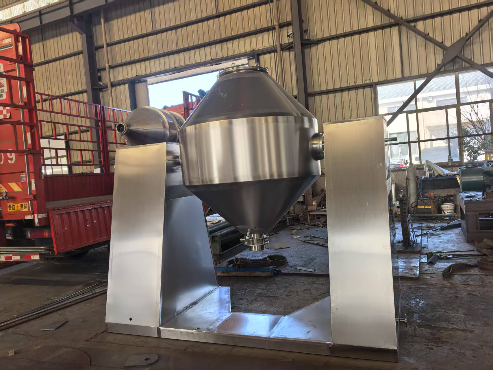 力度干燥——真空隔絕氧化！雙錐干燥機(jī)：守護(hù)熱敏物料原質(zhì)原色！